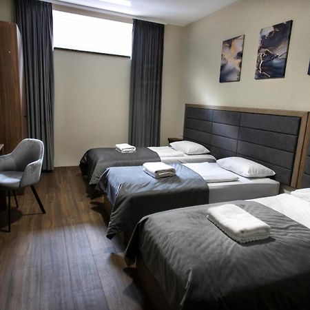 Nesvit Hotel Kyiv Exterior photo